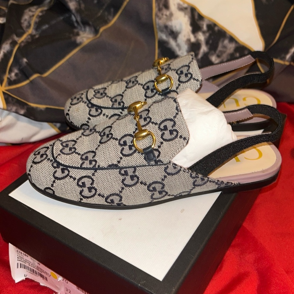 Gucci Kids Slippers in Black and Gray